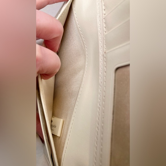 Kate Spade New York Carlisle Street Stacy Hot Pink Polka Dot Bi-Fold Wallet - Picture 7 of 12